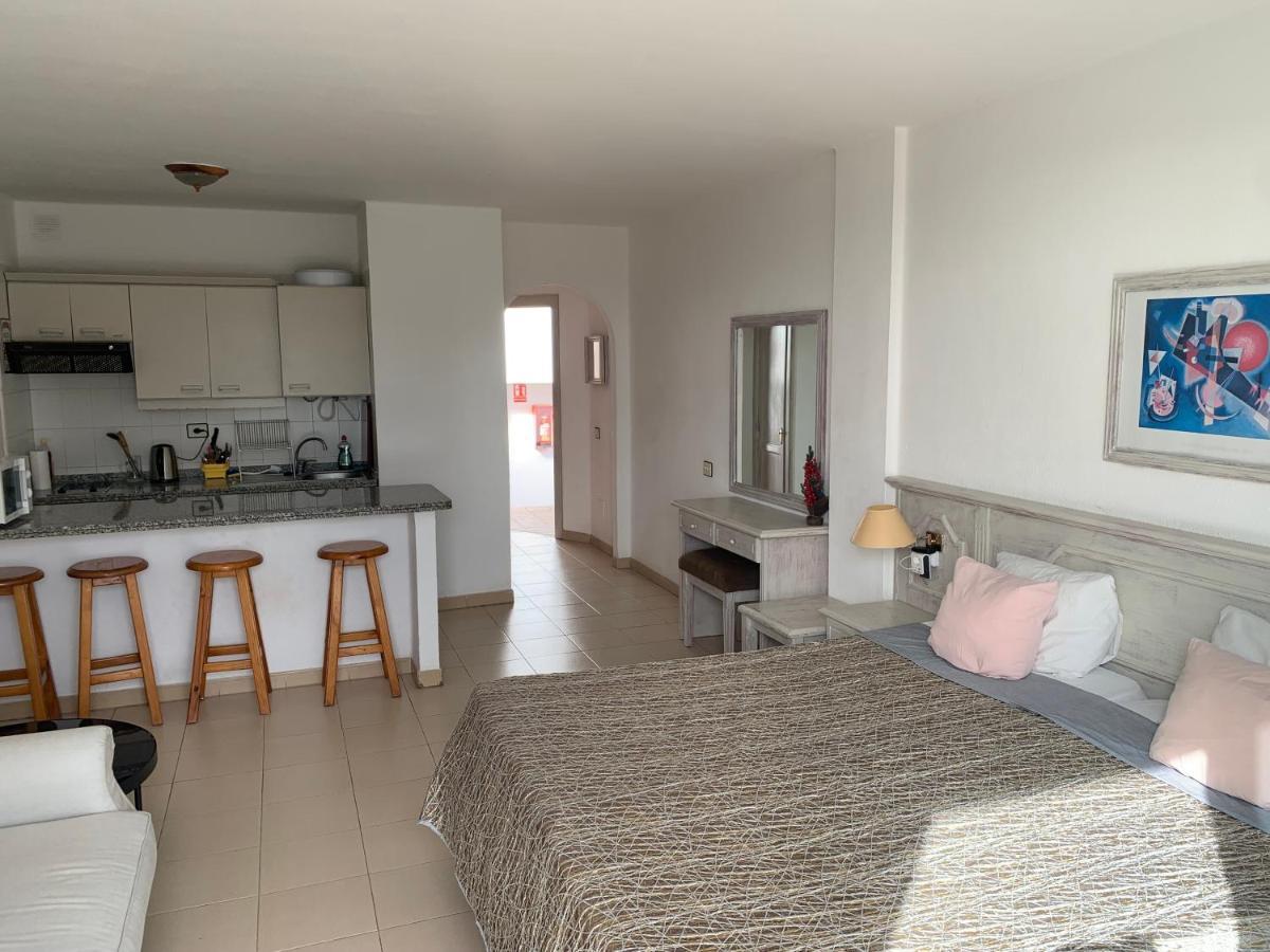 Ocean Breeze And Seaview Resort Costa Adeje  Extérieur photo